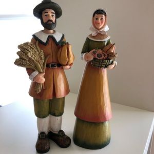 Thanksgiving decor Pilgrim Couple 10 in Figurine